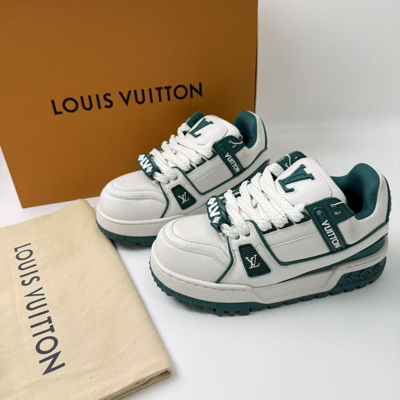 未使用 LouisVuitton/路易威登 36.5码/全套/白绿trainer胖丁1961
