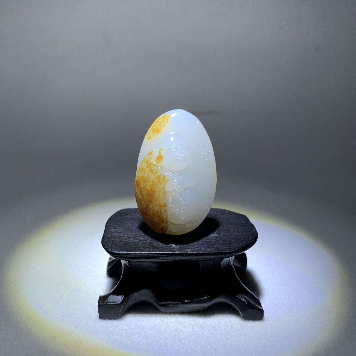 新疆和田玉白玉吊坠 规格: 36*25*16mm  19克