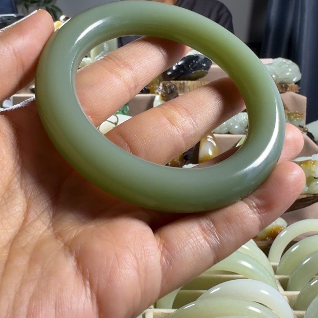 和田玉（糖玉）未镶嵌手链