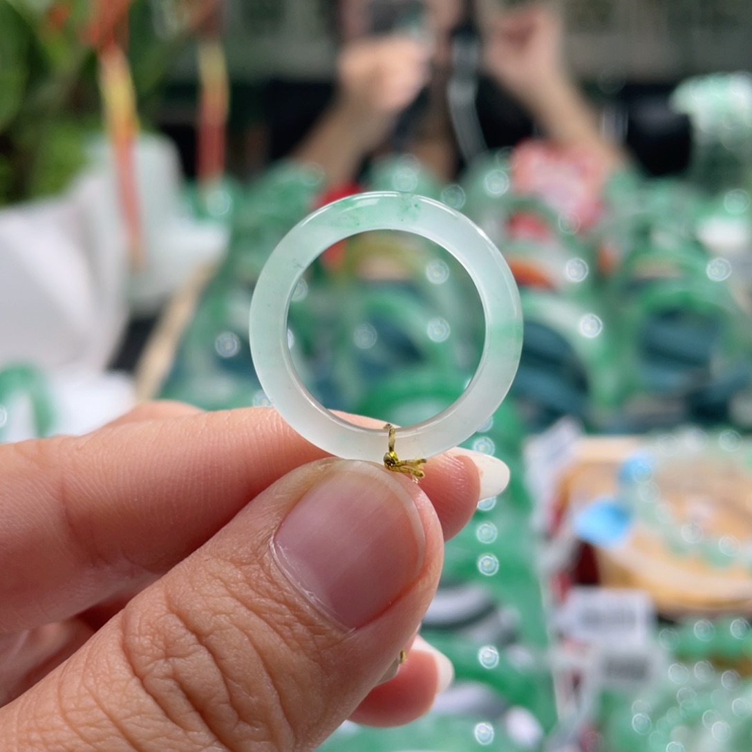 石英质玉戒指未镶嵌