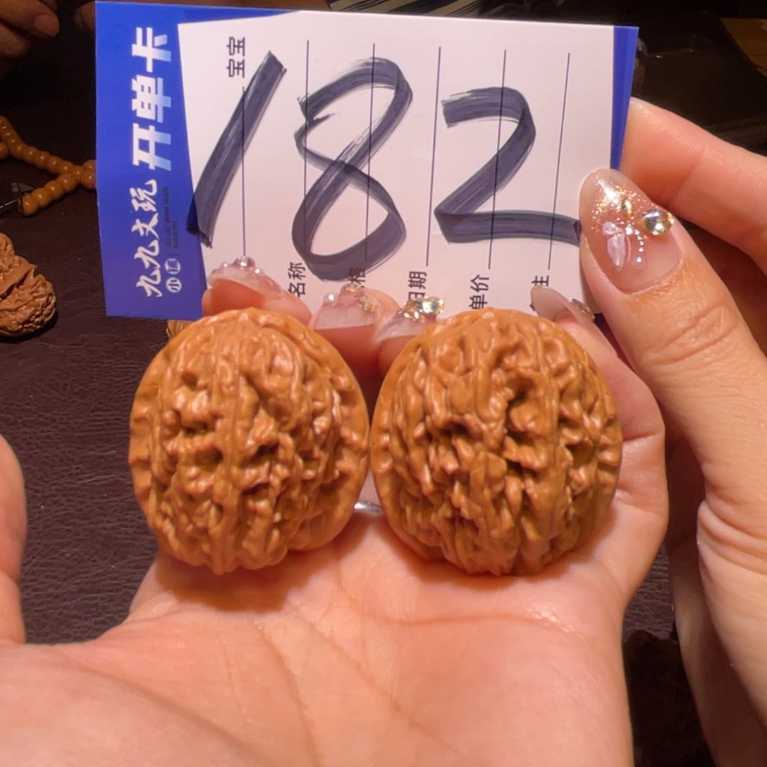 文玩核桃把件35红莲