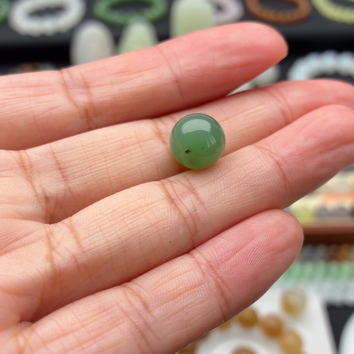 苹***6和田玉（糖玉）未镶嵌颈饰