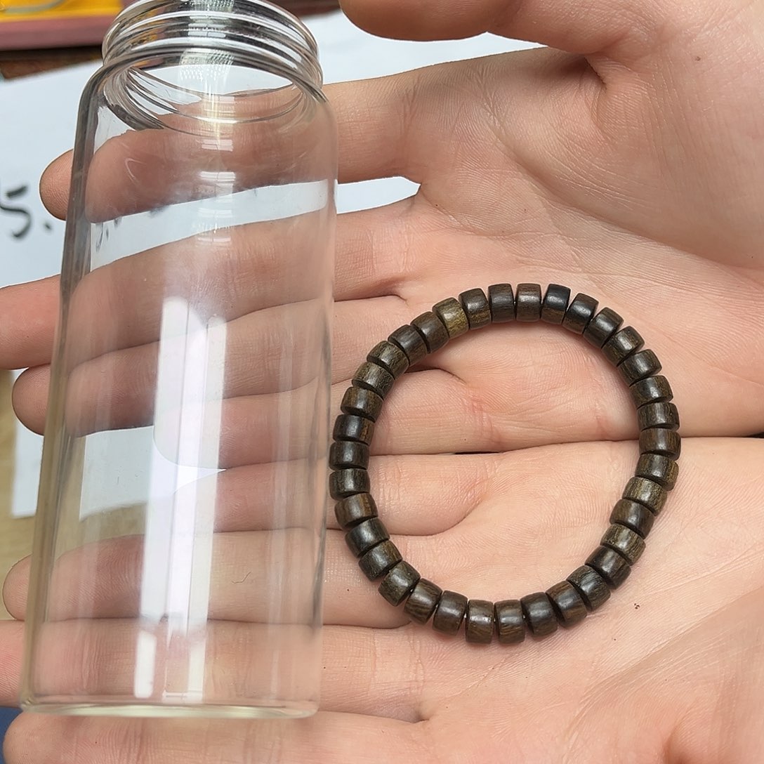 大叶紫檀（黑酸枝木类）