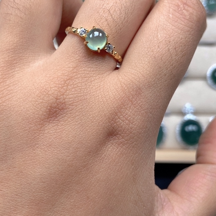 翡翠未镶嵌戒指戒指