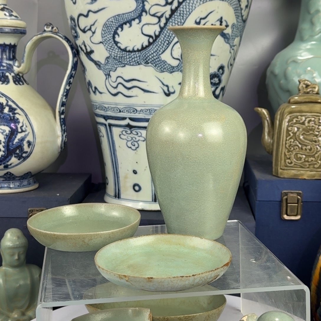 大***形摆件汝窑观音瓶精品