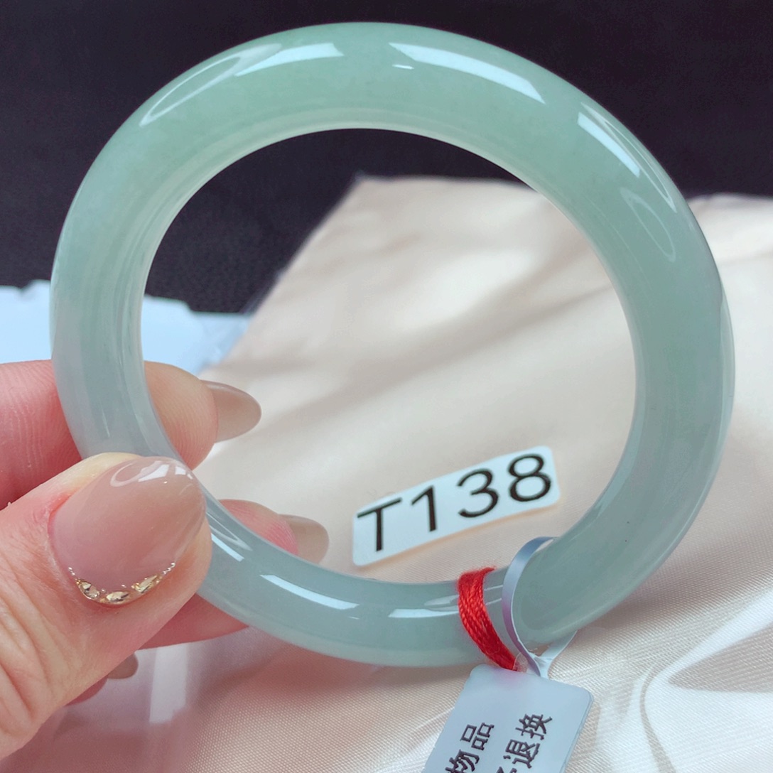 翡翠手镯未镶嵌手镯88