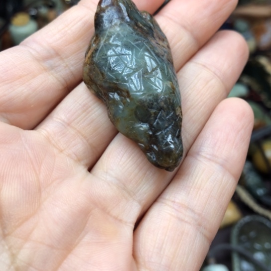 岫岩河磨玉（透闪石质玉）挂件未镶嵌