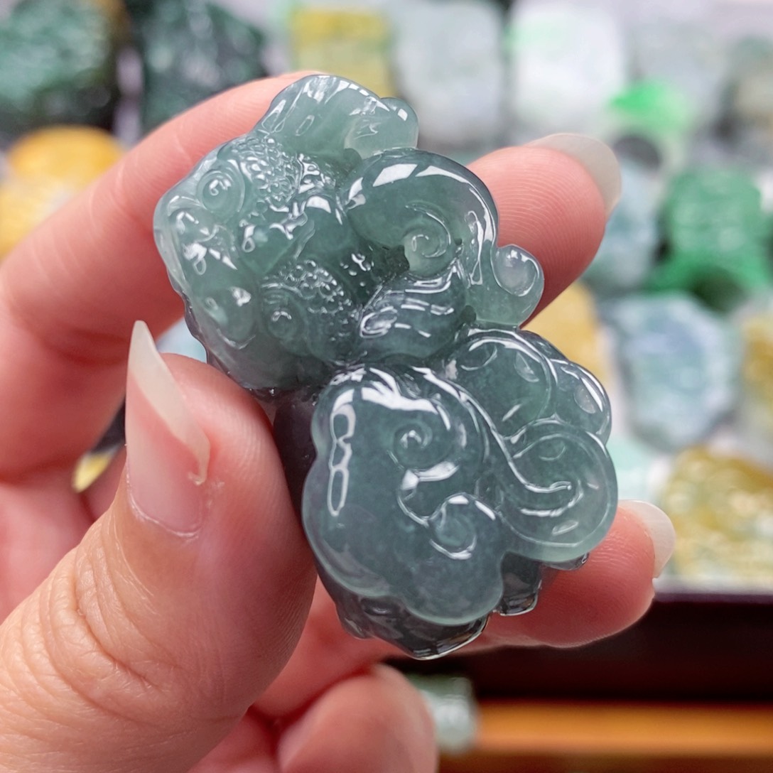 翡翠颈饰未镶嵌翡翠