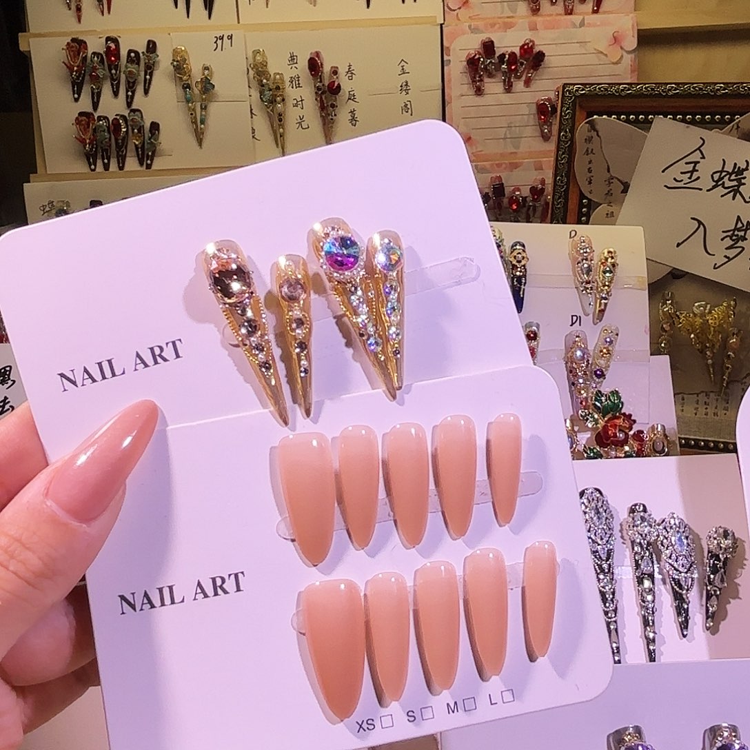 穿戴甲甲甲甲甲甲S码