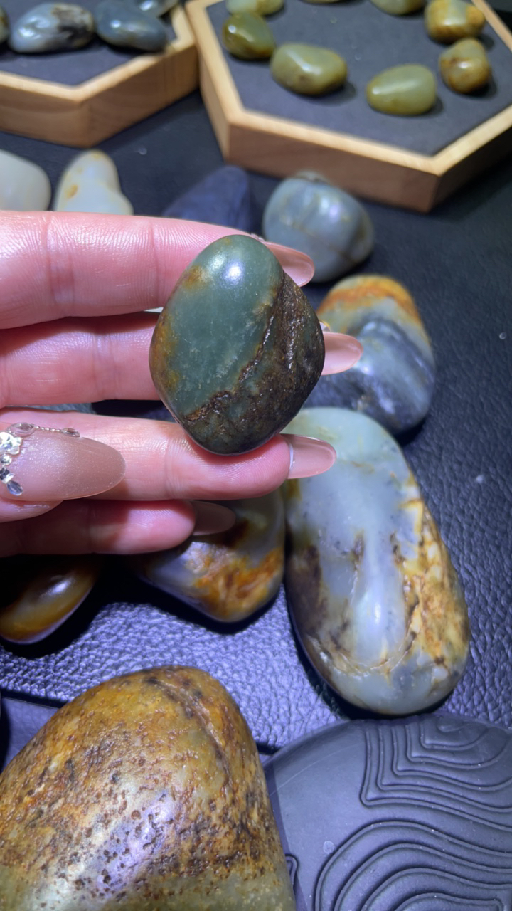 天然和田玉玉石吊坠