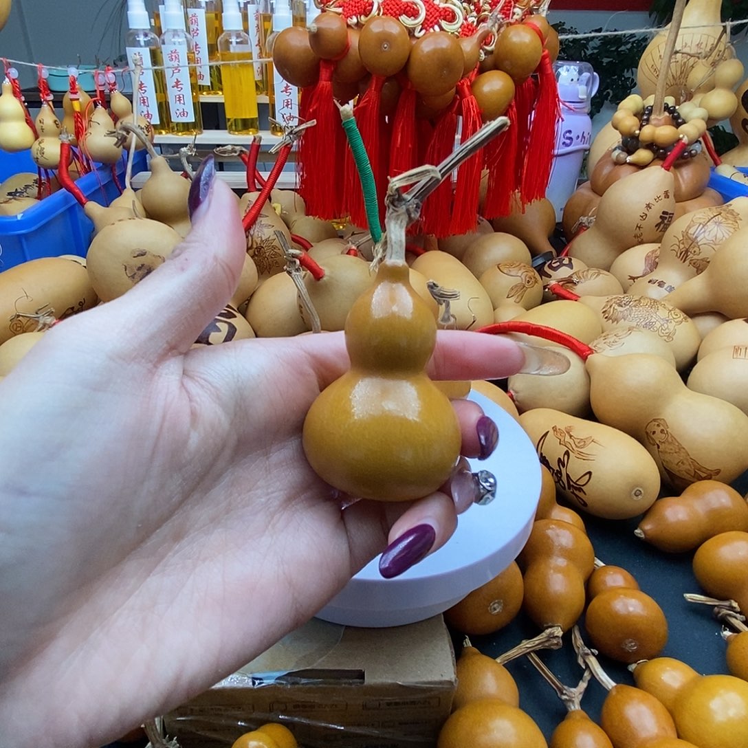 帅***虎葫芦工艺美术作品