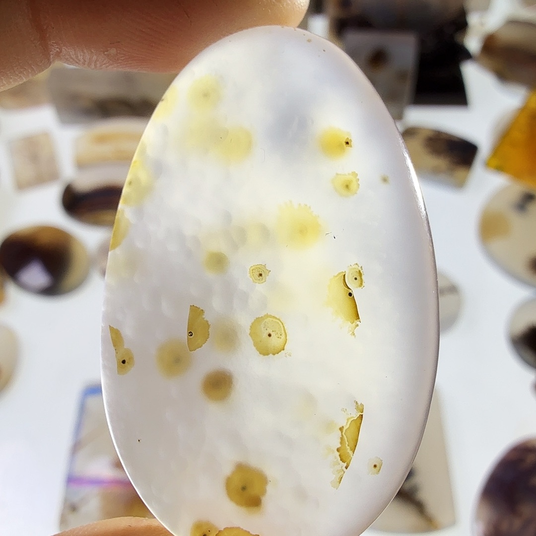 玛瑙/玉髓未镶嵌珠宝半成品