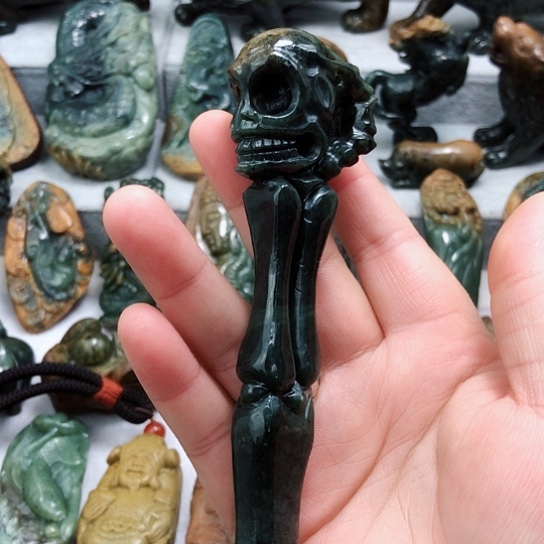 岫岩河磨玉（透闪石质玉）把件未镶嵌