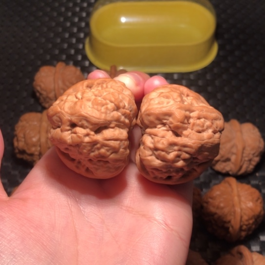 文玩核桃把件小****41蛤蟆头