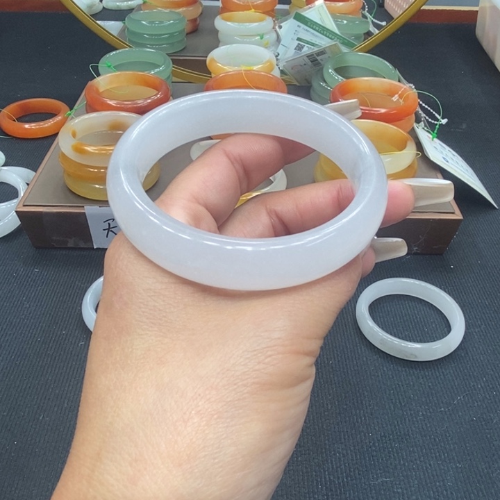 石英质玉（黄龙玉）合金手镯