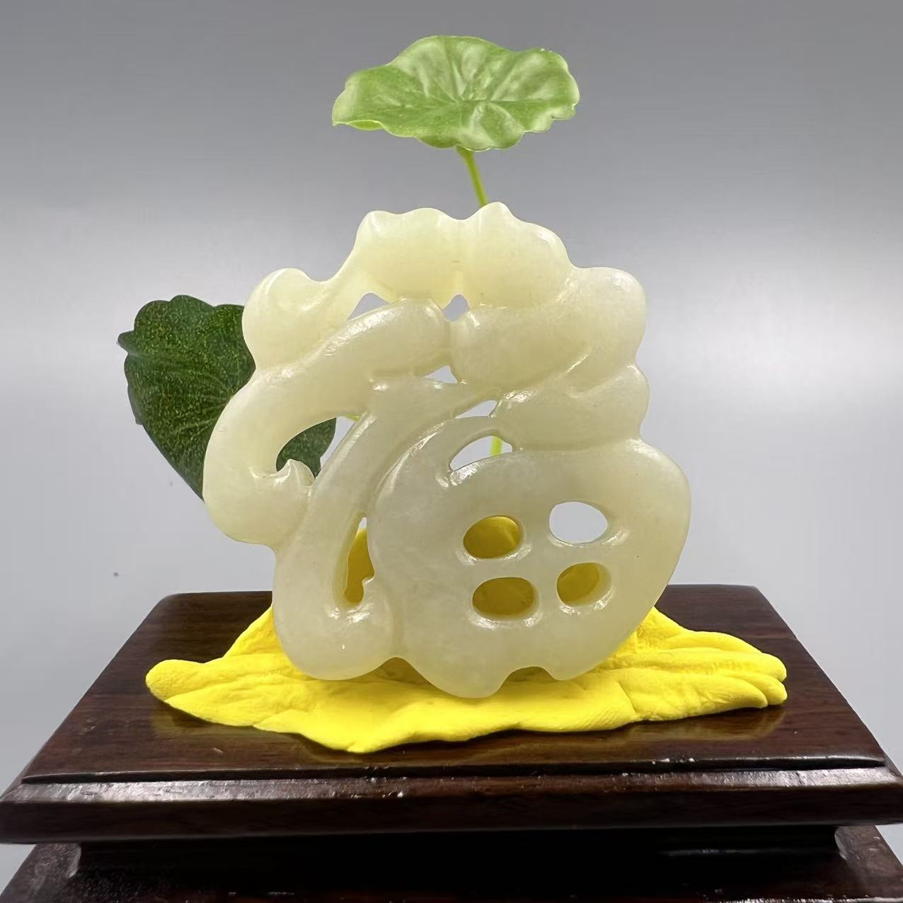 A0765 和田玉吊坠 HS6203501