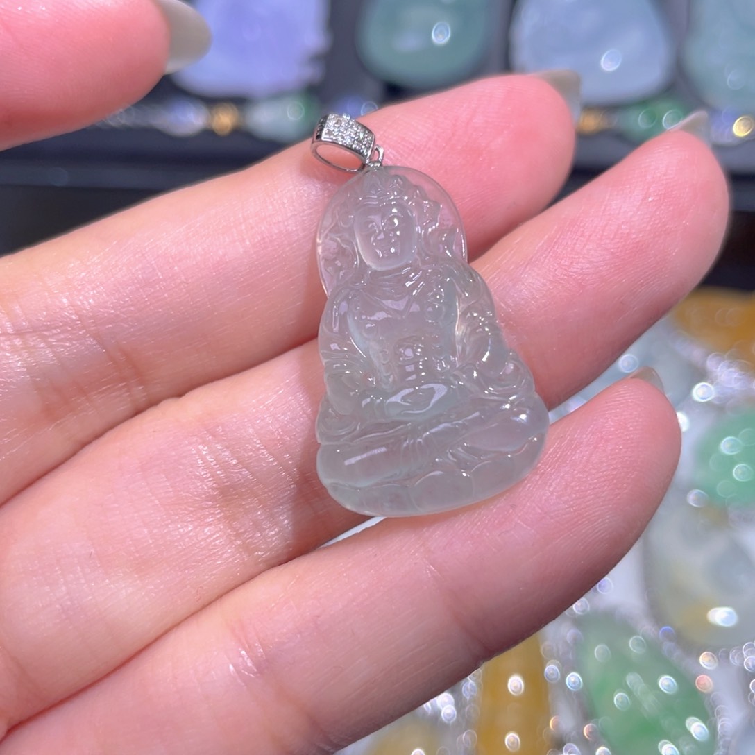 颈饰18K金镶嵌翡翠翡翠