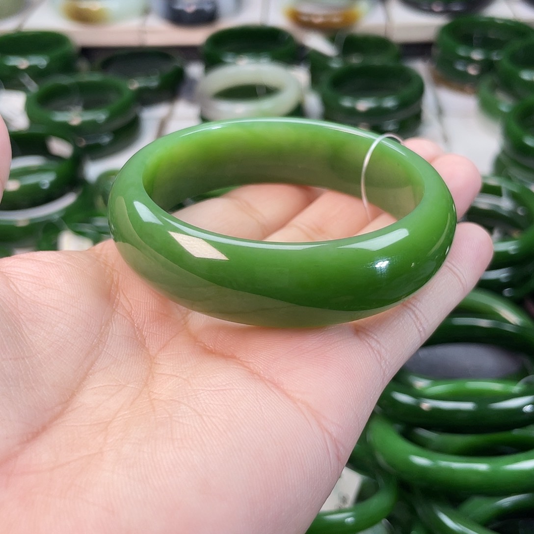 和田玉（碧玉）手镯未镶嵌