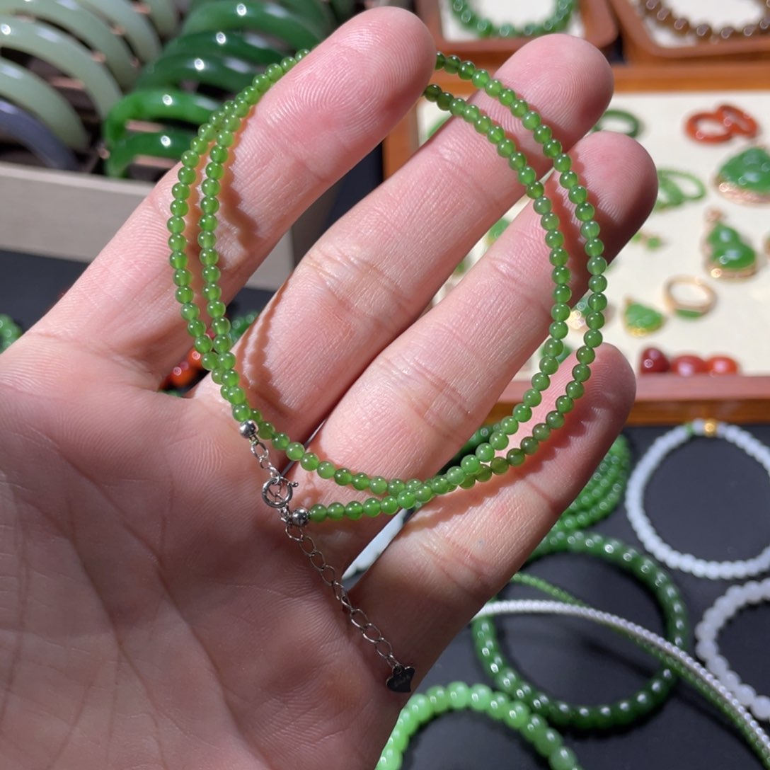 和田玉颈饰未镶嵌