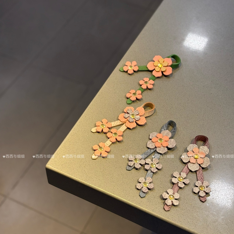 头层牛皮樱花挂饰包宠马卡龙夏季清新配饰包包挂件鲜花拼色配饰品