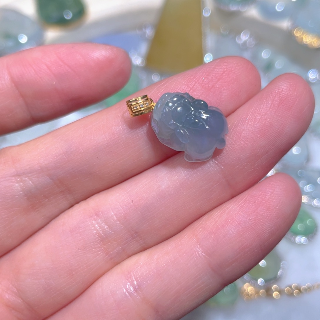 翡翠颈饰18K金镶嵌翡翠