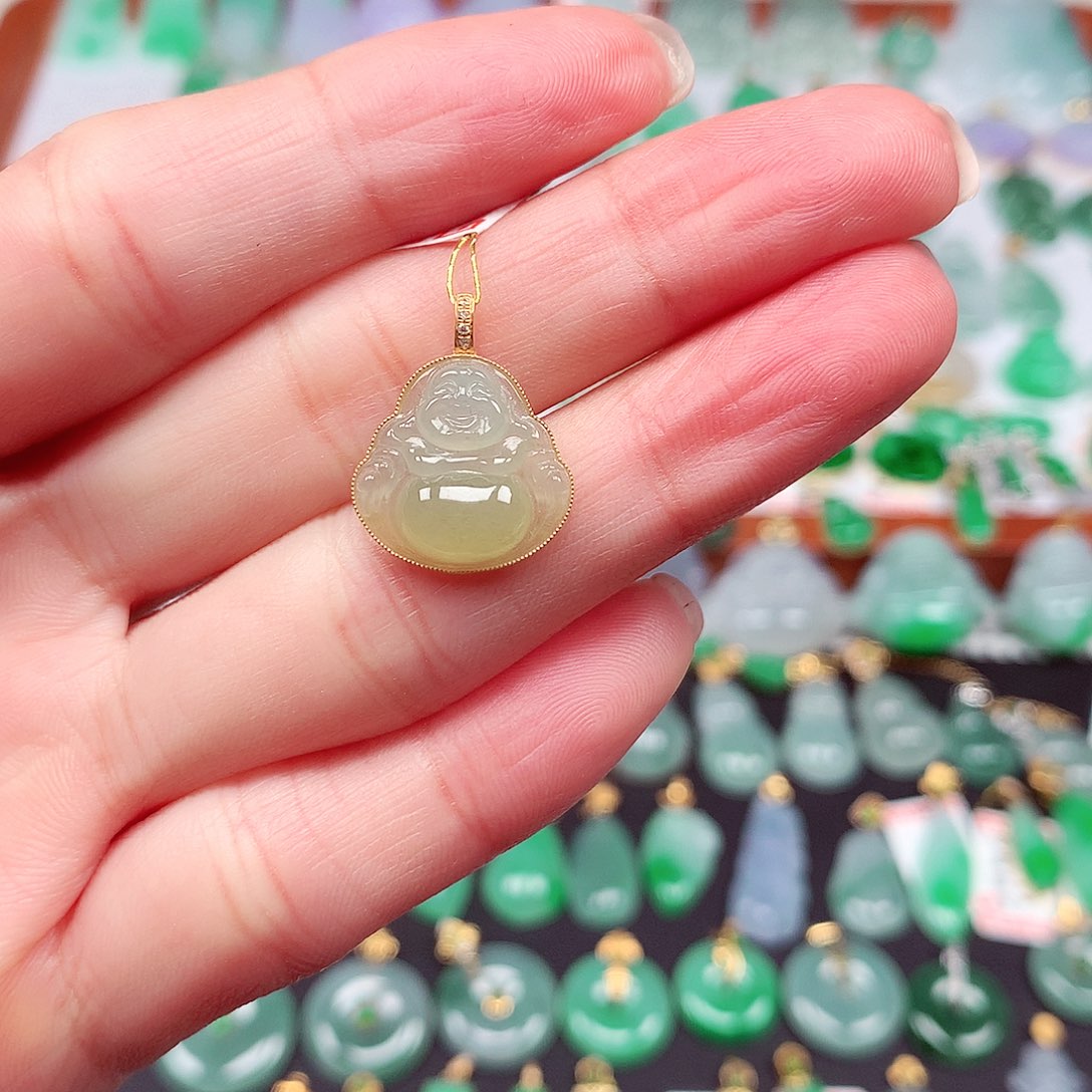 翡翠颈饰18K金镶嵌天然翡翠A货