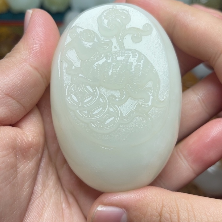 石材天然方解石手把件不退换