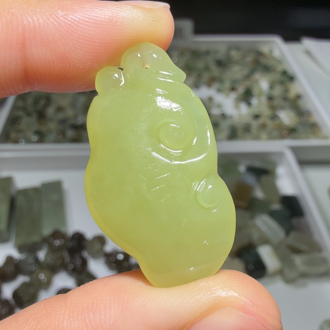 和田玉未镶嵌珠宝奇石