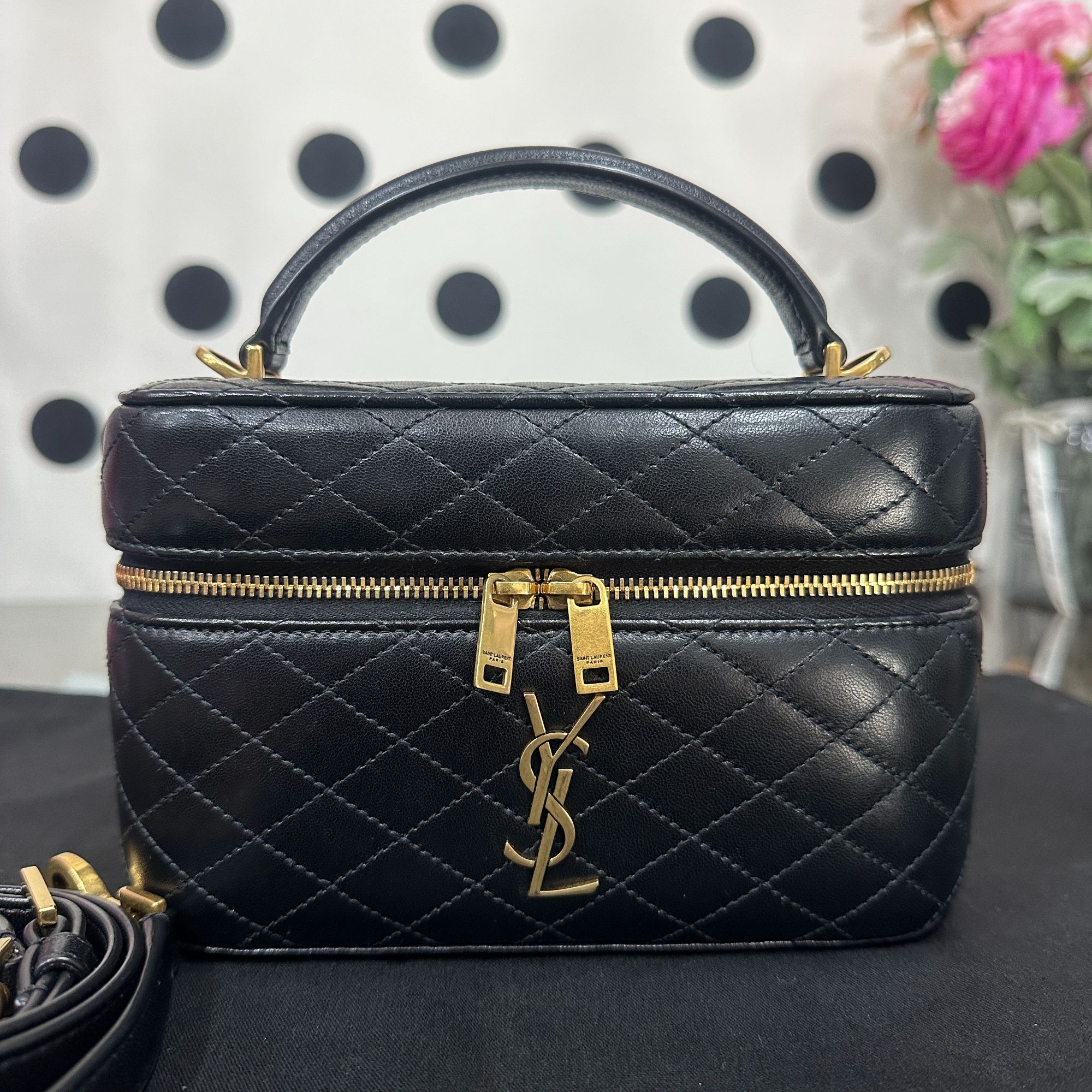 95新 YSL/圣罗兰 95新黑金化妆包黑色盒子/单肩时尚女士包