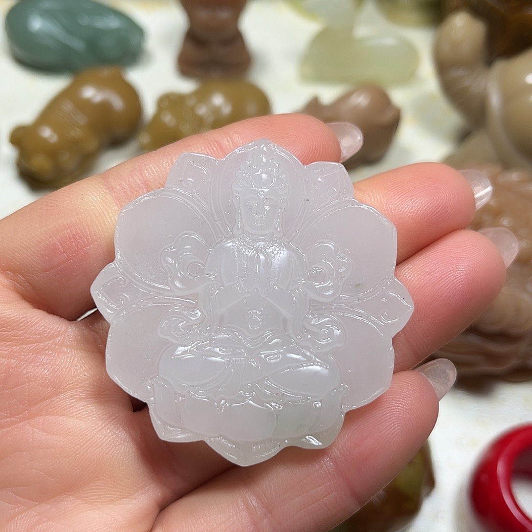 白玉菩提吊坠白玉菩提吊坠