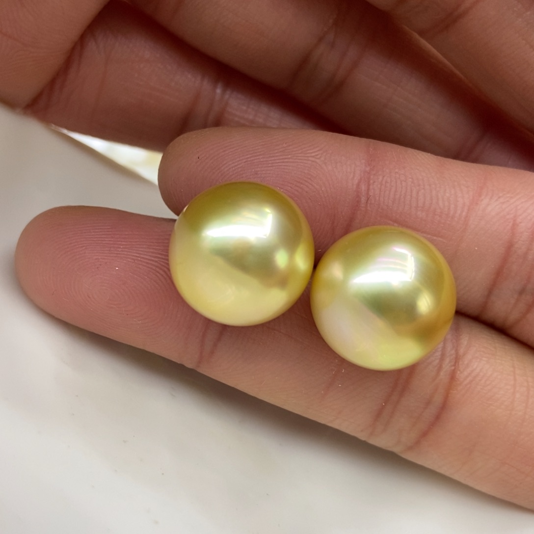 海水珍珠耳饰18K金镶嵌