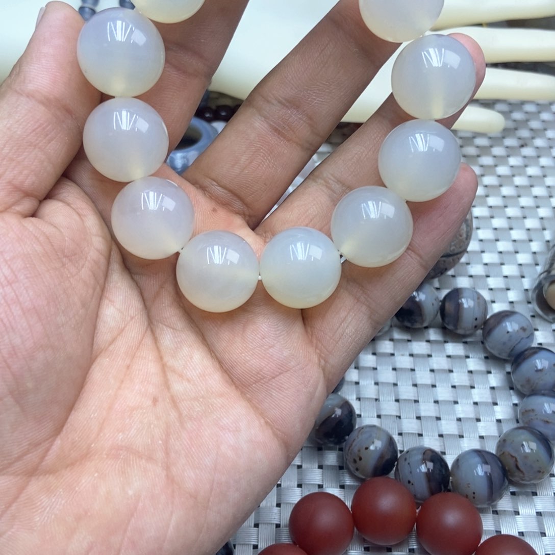 玛瑙/玉髓手串未镶嵌自**主
