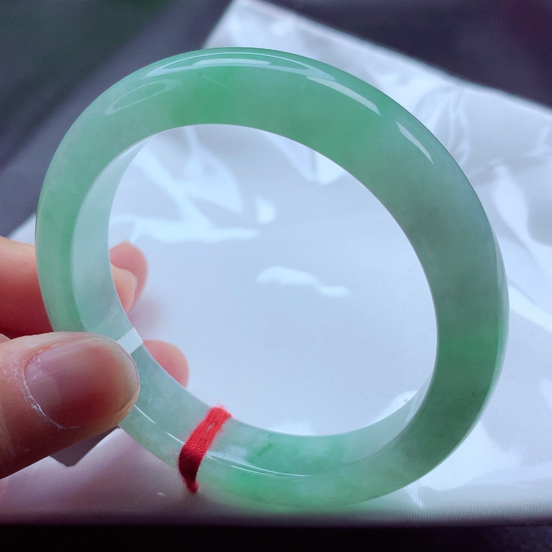 翡翠手镯未镶嵌54 圈