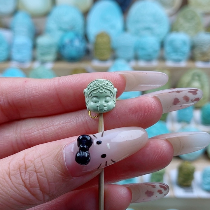 绿松石未镶嵌珠宝奇石