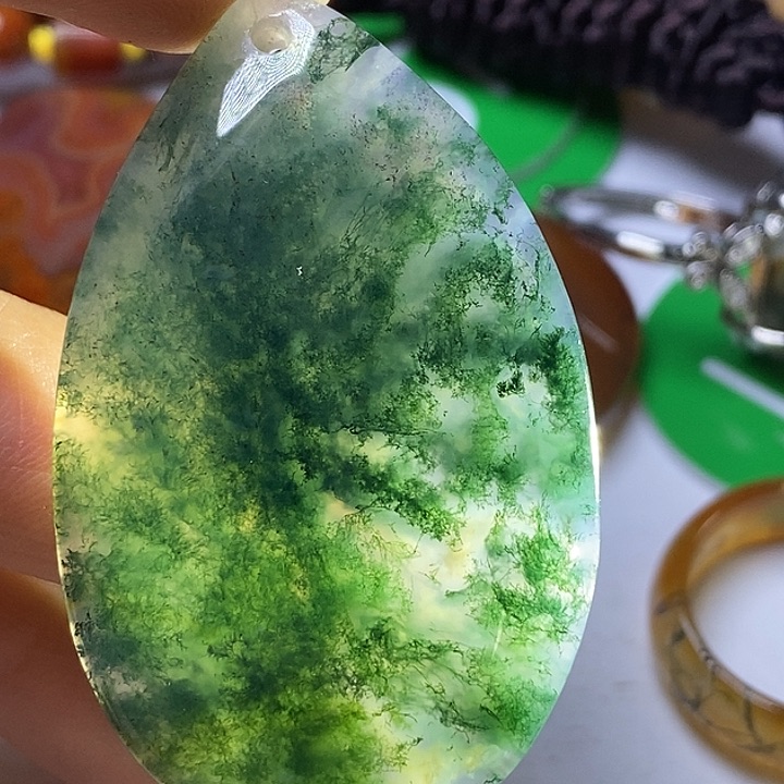 玛瑙/玉髓颈饰未镶嵌