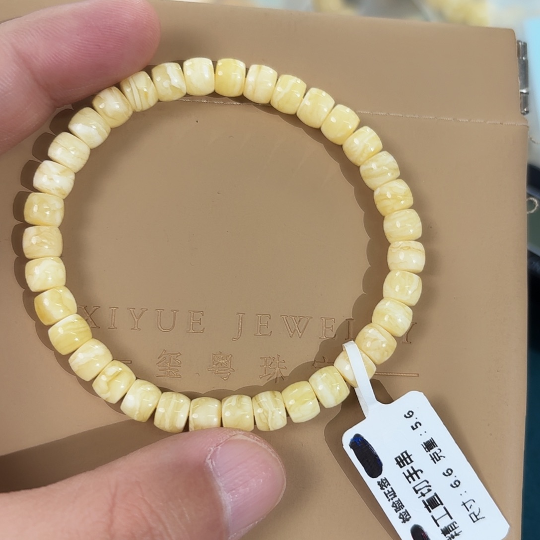 蜜蜡未镶嵌裸石10800000000