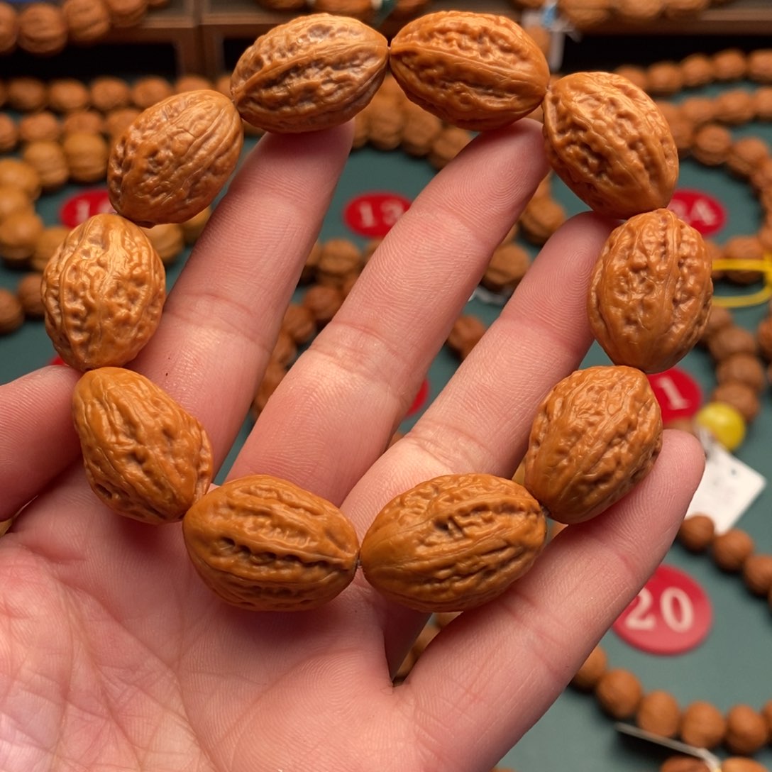 文玩核桃手串17尺寸枣