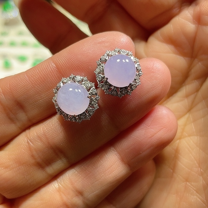 翡翠耳饰18K金镶嵌绿蛋面