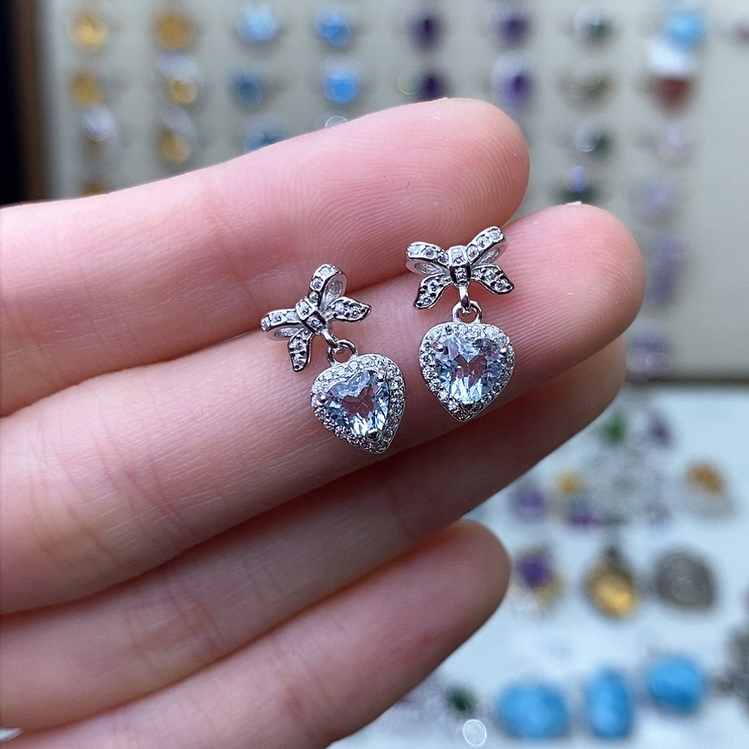 海蓝宝石耳钉银S925镶嵌（需要证书备注）