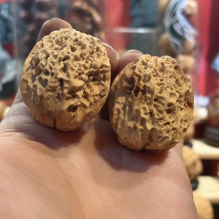 文玩核桃把件云铁6