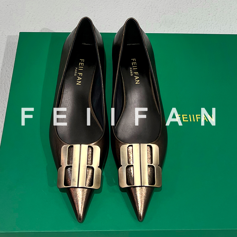 平底单鞋女2025秋冬新款气质高级法式绝美软底尖头鞋子7821