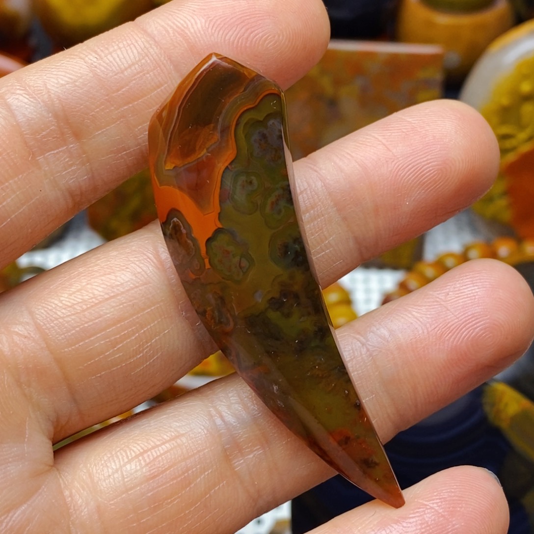 玛瑙/玉髓颈饰未镶嵌