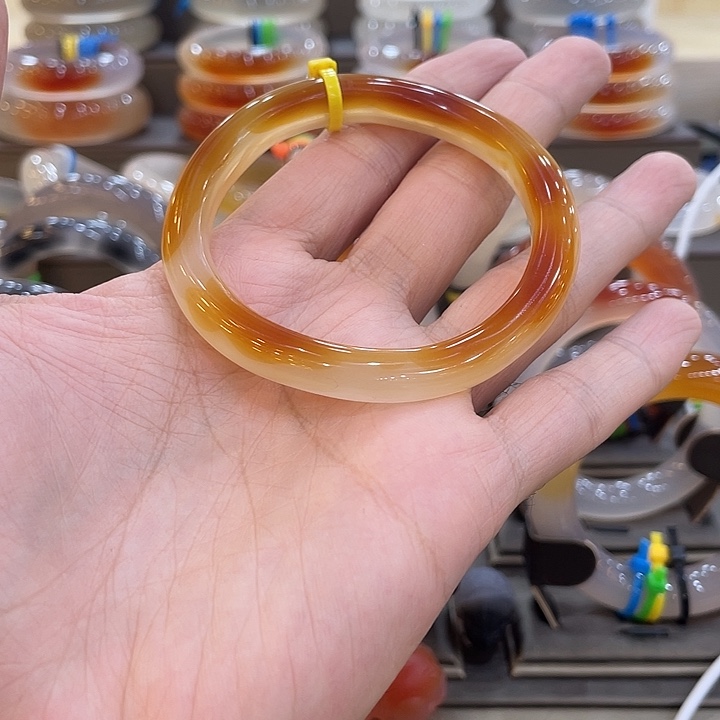 玛瑙/玉髓未镶嵌手镯47