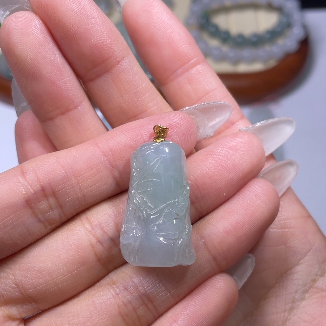 翡翠颈饰18K金镶嵌竹节