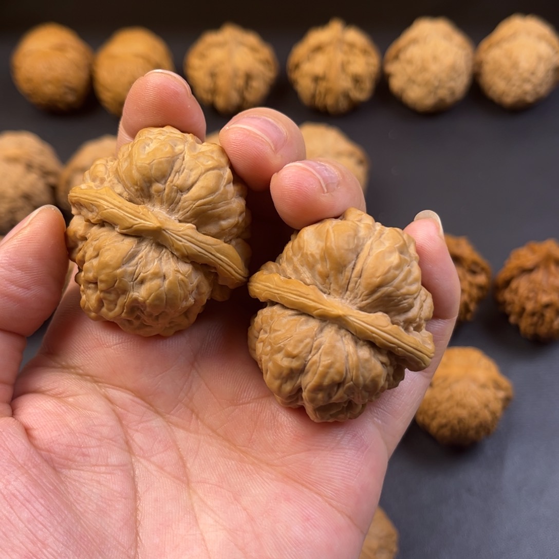 文玩核桃把件蛤蟆头