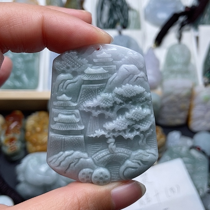 翡翠吊坠(不含链)未镶嵌翡翠