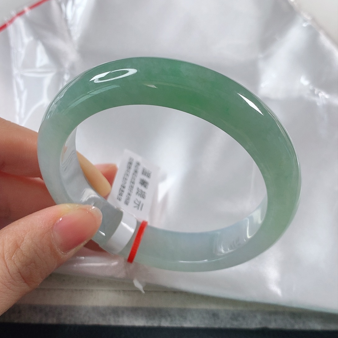 翡翠手镯未镶嵌 正圈①②⑧