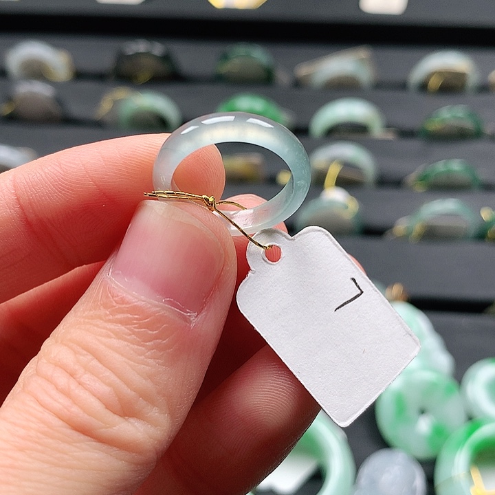 翡翠戒指未镶嵌戒指