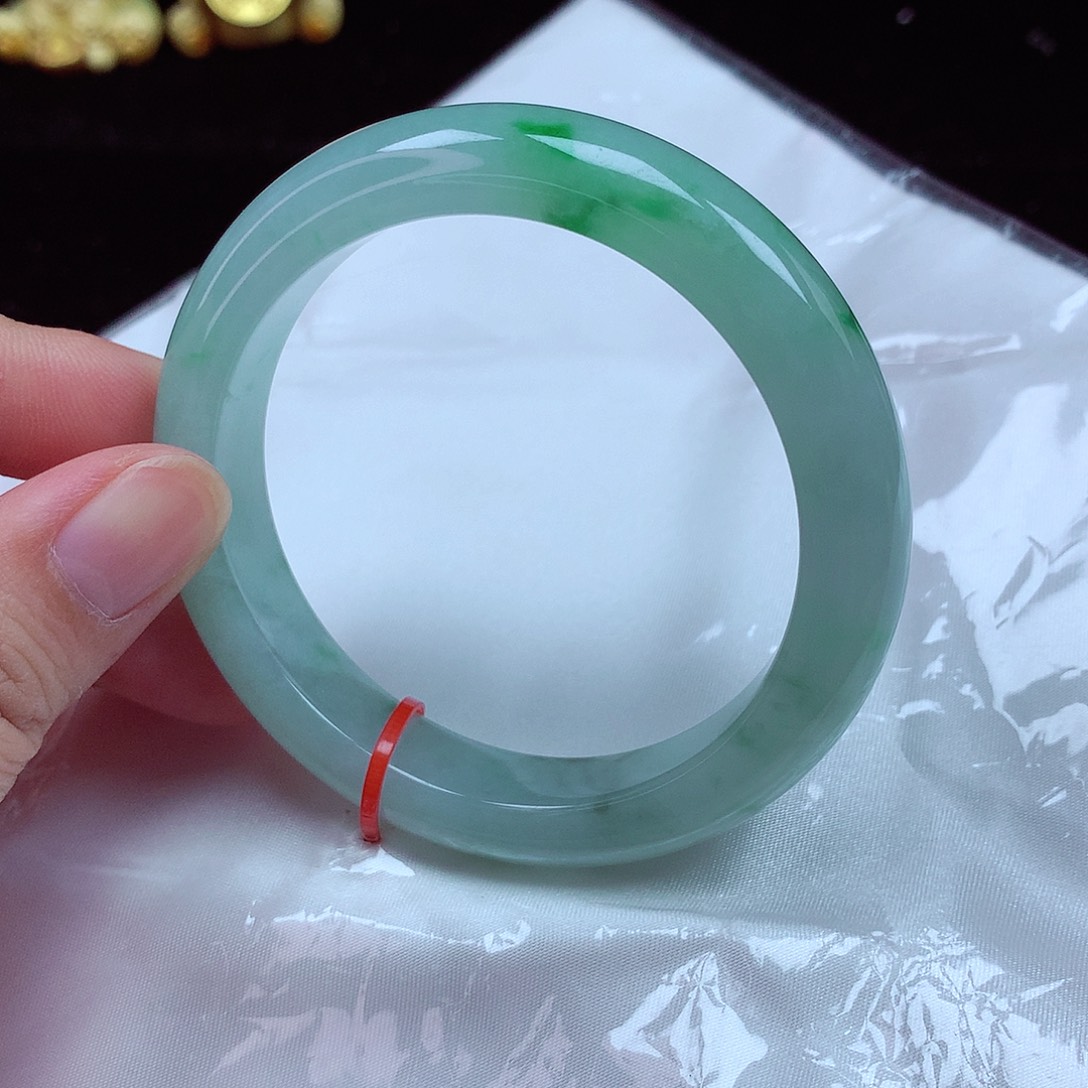 星***你未镶嵌手镯翡翠57圈