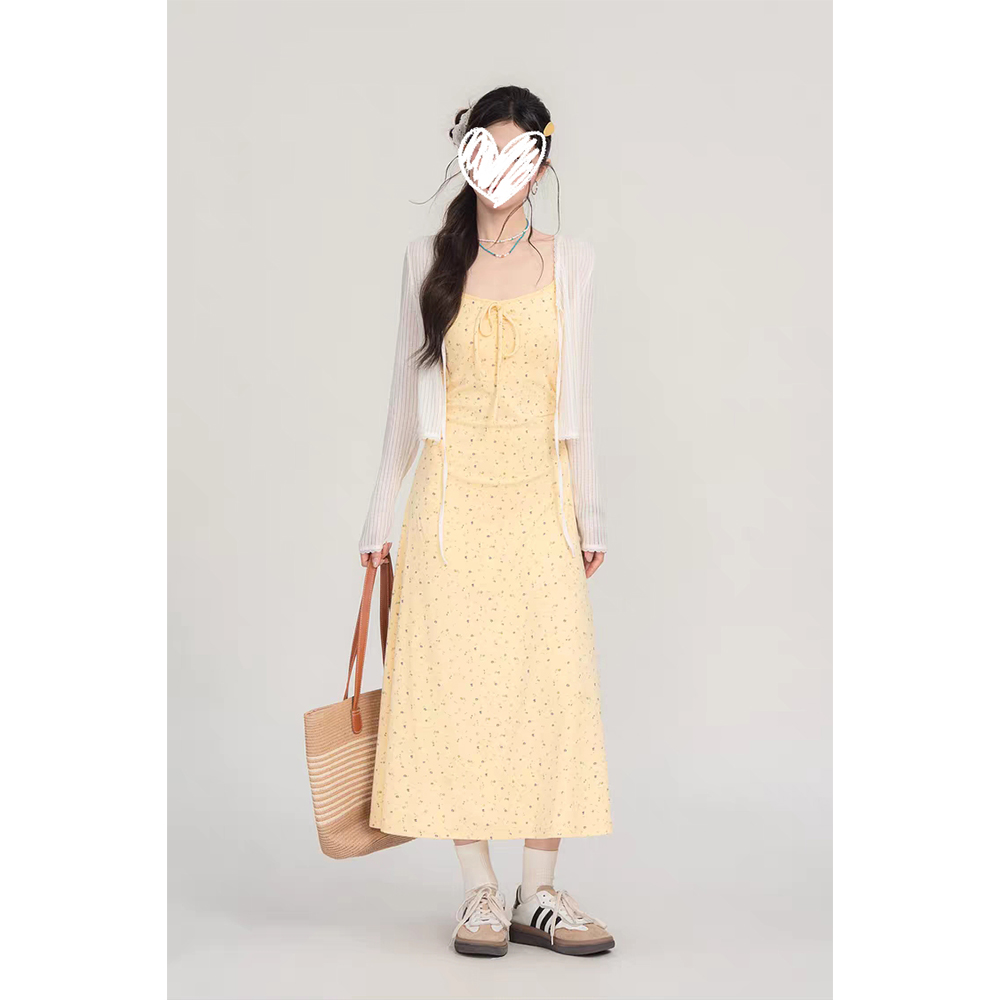 奶黄色碎花吊带连衣裙女甜美风收腰a字裙子带胸垫+开衫套装 J8081